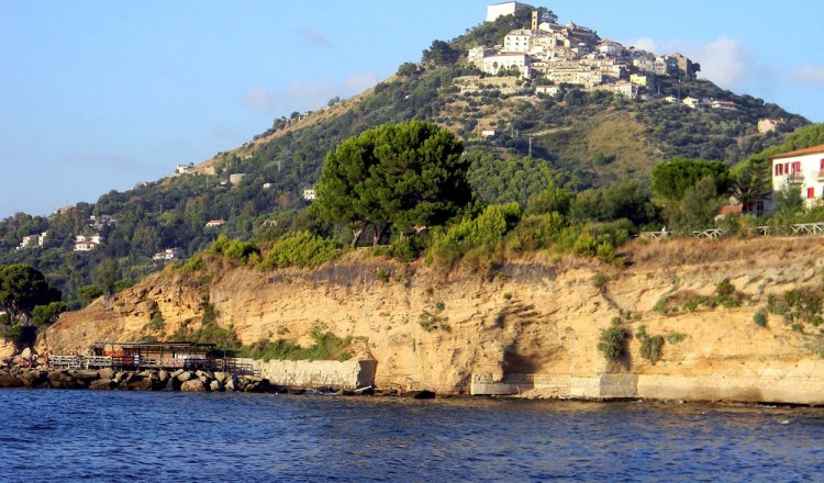 Castellabate, Set of the film Welcome to the South